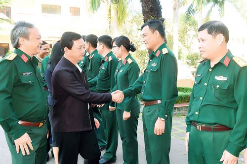 Bí thư Tỉnh ủy Dương Văn Trang thăm và chúc Tết các cơ quan, gia đình