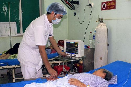 Sẵn sàng chăm sóc sức khỏe nhân dân