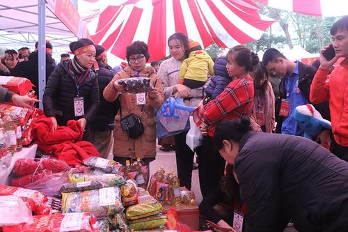 Ấm áp 'Tết 0 đồng 2020' cho bệnh nhi nghèo