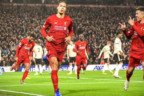 Liverpool 2-0 MU: Van Dijk và Mo Salah tỏa sáng, Liverpool nhấn chìm MU tại Anfield