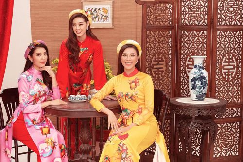 Khánh Vân, Kim Duyên, Thúy Vân diện áo dài 'đám cưới chuột' trong bộ ảnh Tết