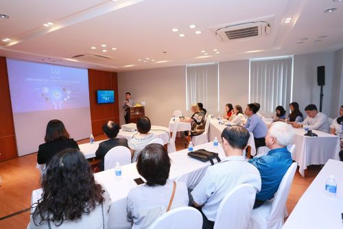 30-40% trẻ bị tật về mắt
