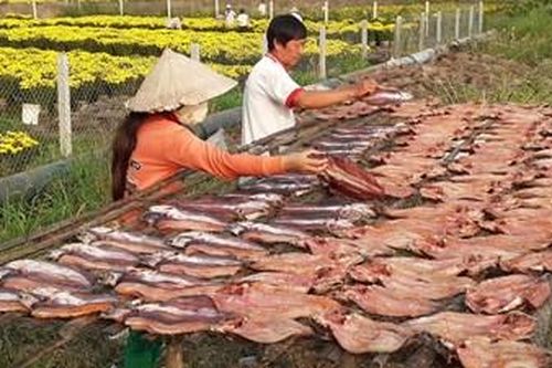 Xóm khô cá lóc xứ sở 'gạo trắng nước trong' tất bật vào Xuân