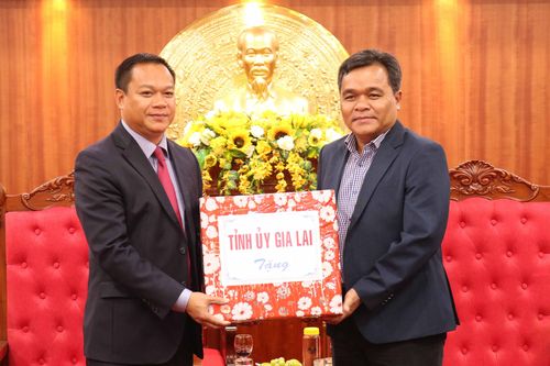 Tỉnh trưởng Ratanakiri sang thăm, chúc Tết tỉnh Gia Lai