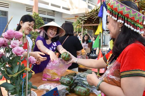 Hoạt động trải nghiệm 'Nét Xuân- Hồn Việt'