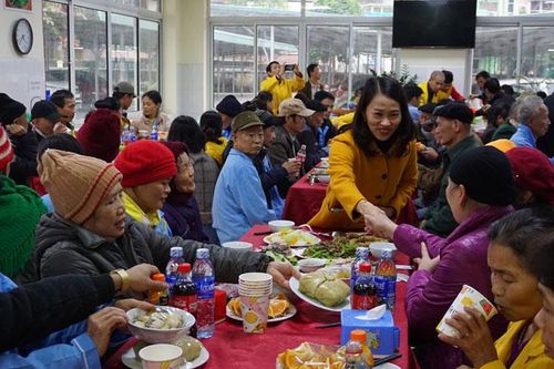 Bữa cơm đoàn viên Tết Canh Tý 2020