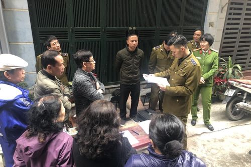 Kiểm tra đột xuất, bất ngờ thu giữ cả nghìn cây thuốc lá nghi nhập lậu