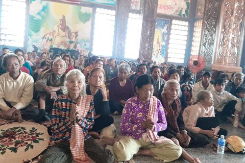 Bình Phước : Ban TTXH Phật giáo TP.HCM trao 1.000 phần quà