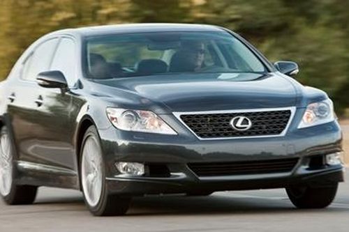Hơn nửa triệu xe Toyota và Lexus có có nguy cơ chết máy giữa đường