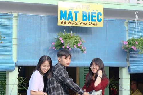 Tiệm cà phê Mắt Biếc ở Huế hút giới trẻ đến check-in