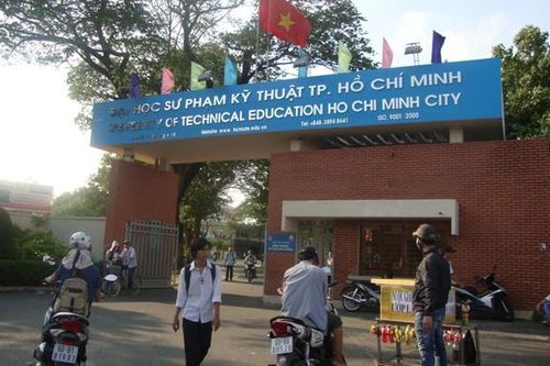 Hầu hết các trường đại học đã chi thưởng tết