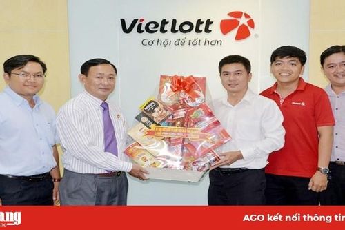 Chủ tịch UBMTTQ Việt Nam tỉnh An Giang Nguyễn Tiếc Hùng chúc Tết các doanh nghiệp thực hiện hoạt động an sinh xã hội tiêu biểu