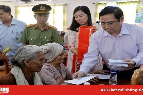 Trưởng ban Tổ chức Trung ương Phạm Minh Chính thăm, tặng quà Tết hộ nghèo và hộ gia đình chính sách huyện Châu Thành