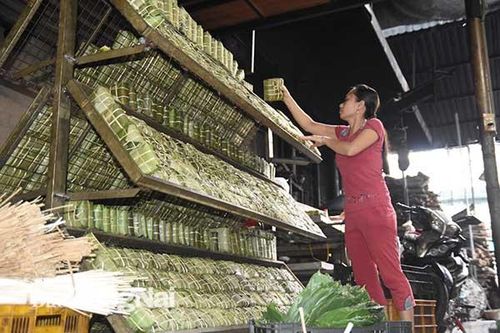 Bánh chưng Hố Nai tất bật vụ Tết