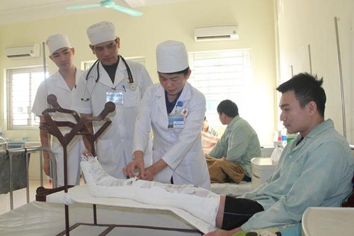 Khám bệnh cho trên 51.400 lượt người