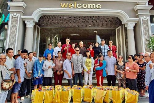 Các nơi trao quà Tết chia sẻ với nhiều hoàn cảnh khó khăn