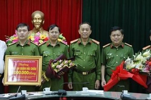 Khen thưởng CA quận Hải Châu đã phá chuyên án ma túy quy mô lớn