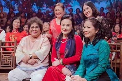 Nghe chuyện Tết của người nổi tiếng vào ngày mùng 5 Tết