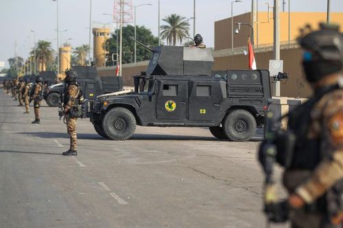 3 quả rocket rơi gần đại sứ quán Mỹ ở Iraq