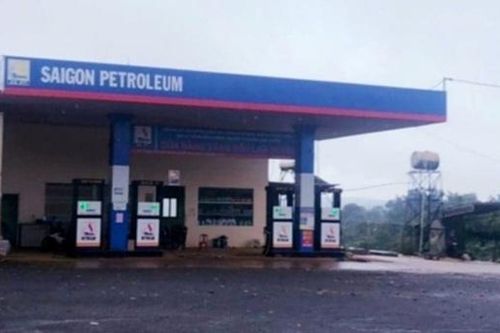 Khởi tố chủ 2 doanh nghiệp bán xăng giả