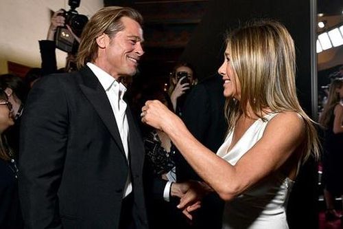 Brad Pitt khóc khi Jennifer Aniston thắng giải