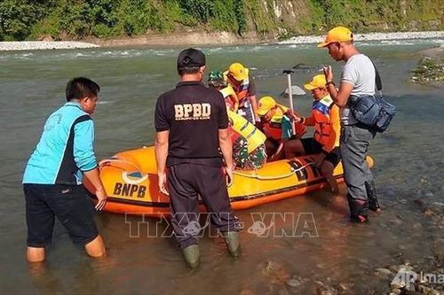 Indonesia: Sập cầu, 7 người chết, 3 người mất tích