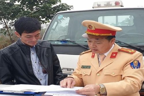 Hà Nội: Tài xế xe buýt bị phạt 17 triệu đồng, tạm giữ xe, tước giấy phép lái xe do vi phạm nồng độ cồn
