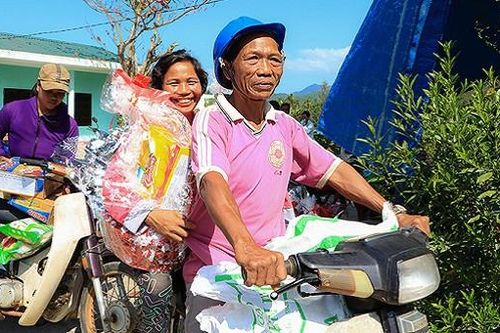 Văn phòng Báo PLVN khu vực Bình Trị Thiên: Kết nối mang Tết đến đồng bào vùng cao