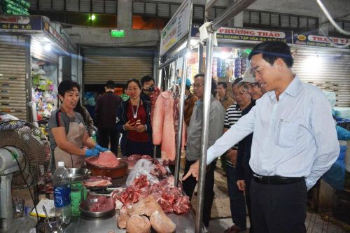 Đà Nẵng: Lãnh đạo thành phố xuyên đêm kiểm tra đột xuất ATTP cận Tết