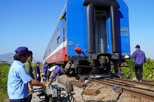 Xử lý xong sự cố trên đường sắt Bắc - Nam