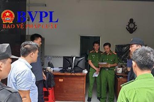 Đường dây sản xuất, buôn bán xăng giả của 'đại gia' Trịnh Sướng: Khởi tố 2 chủ doanh nghiệp