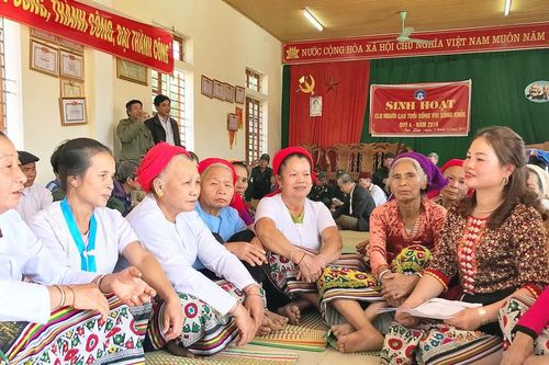 Miền núi Nghệ An giảm sinh để giảm nghèo