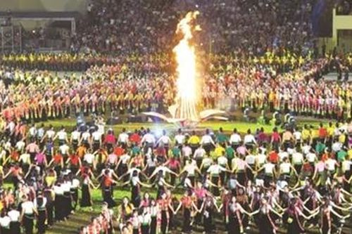 Xòe khăn – biểu tượng đặc sắc của văn hóa xòe Thái