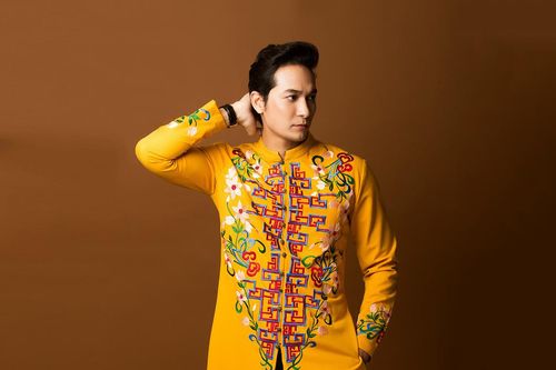 Gợi ý chọn áo dài đón Tết cho các quý ông sang trọng mà vẫn tinh giản