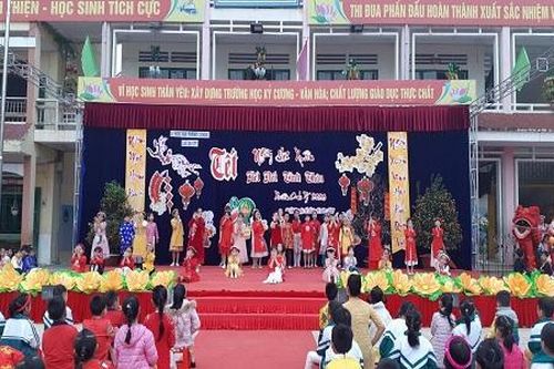 Trường tiểu học Lê Ngọc Hân tổ chức ngày hội 'Xuân gắn kết tình thân'