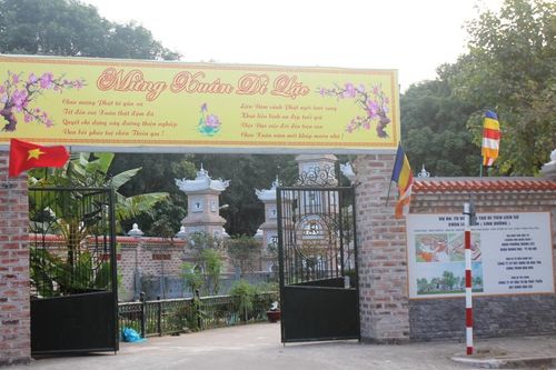 Xuân đã về đến các chùa ở Hà Nội