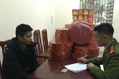 Khởi tố đối tượng vận chuyển 310kg pháo nổ