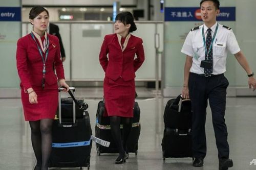 Virus lạ lây lan, tiếp viên Cathay đòi đeo khẩu trang mọi chuyến bay