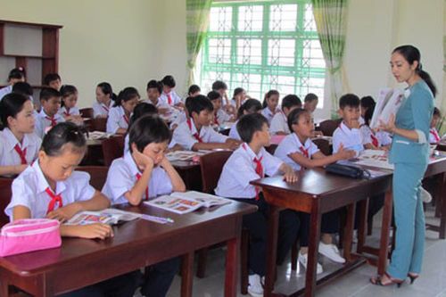 Điều kiện về thời gian giữ bậc lương để được nâng lương trước hạn