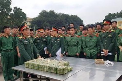 Học viện Hậu Cần tổ chức ngày Hội gói bánh chưng