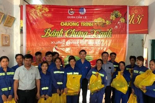 Trao tặng 2000 chiếc bánh chưng cho người nghèo