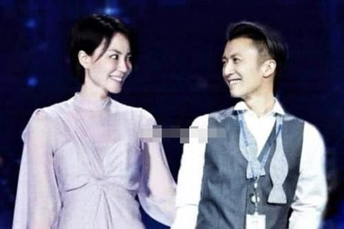 Tạ Đình Phong nói về tình cảm với Vương Phi, dân mạng lập tức mỉa mai đúng là người cha vô trách nhiệm