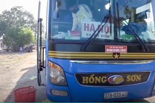 Phát hiện xe khách 46 chỗ nhồi nhét 94 người