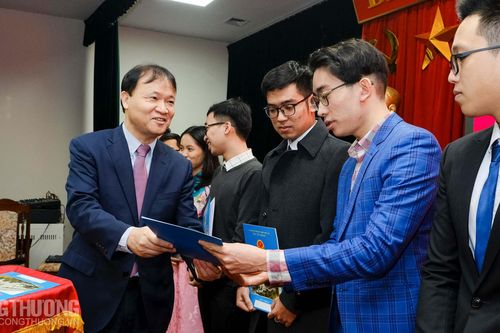 Bộ Công Thương trao quyết định bổ nhiệm 89 tân công chức
