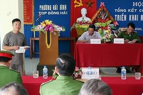 Kiểm điểm trước khu dân cư đối tượng đốt pháo