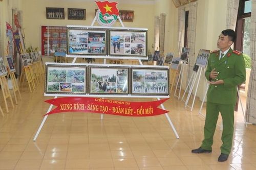Trung đoàn CSCĐ Thủ đô tổ chức hội thi ảnh chào mừng Ngày thành lập Đảng