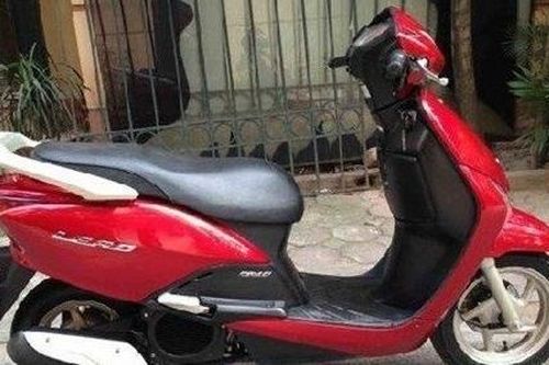 Clip cặp đôi chở theo con nhỏ, bẻ khóa trộm xe nhanh như chớp