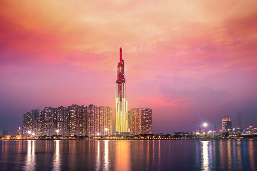 Việt Nam phấn đấu thu 135 tỷ USD từ khách du lịch năm 2030