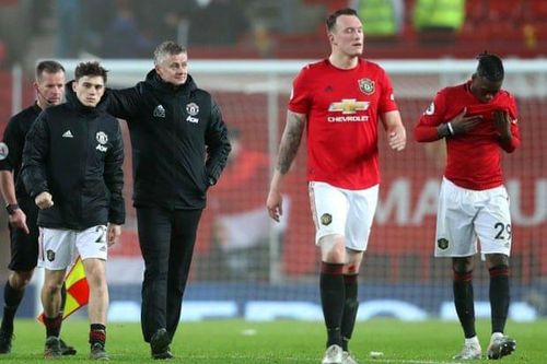 Vòng 24 Premier League Man United thua bạc nhược Burnley 0-2