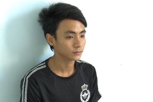Mua pháo rồi mang về nhà bạn gái cất giấu